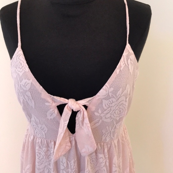 NWT! Tobi Size L Blush Dress With tie knot - Picture 2 of 8